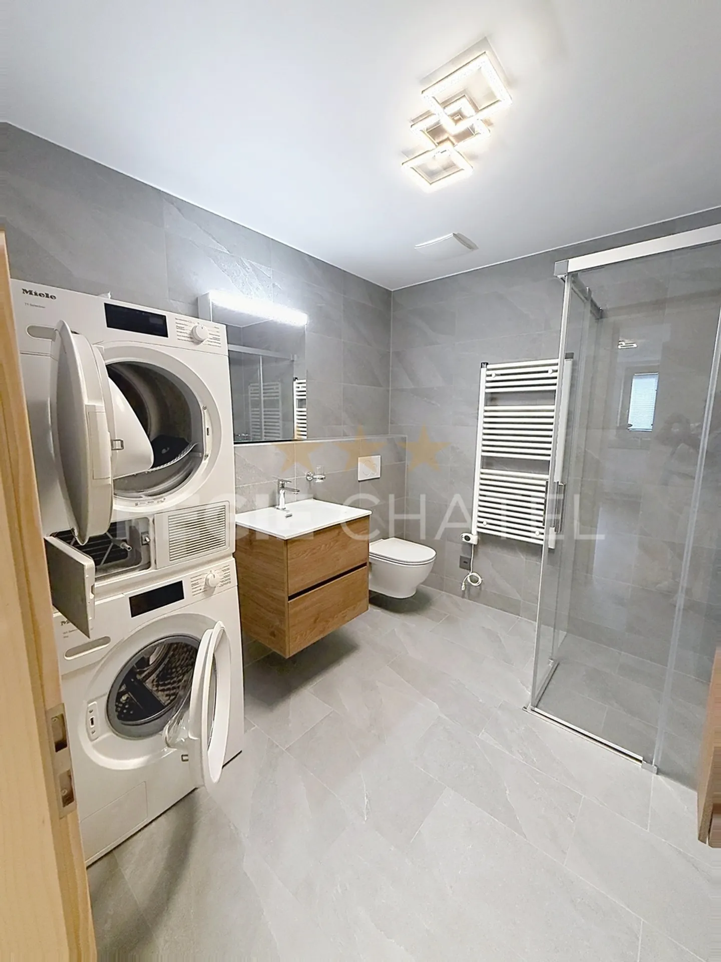 Charming 2.5-room apartment in the heart of the village - Photo 7 of 7