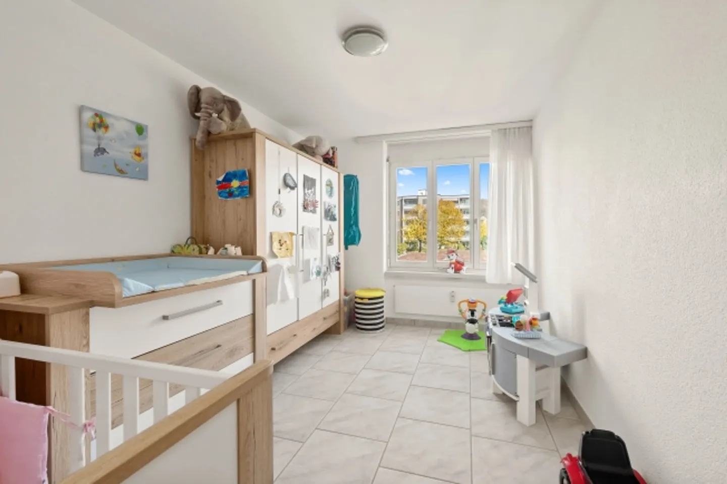 Bright 5.5-room apartment with large balcony in Böttstein for sale - Photo 9 of 13