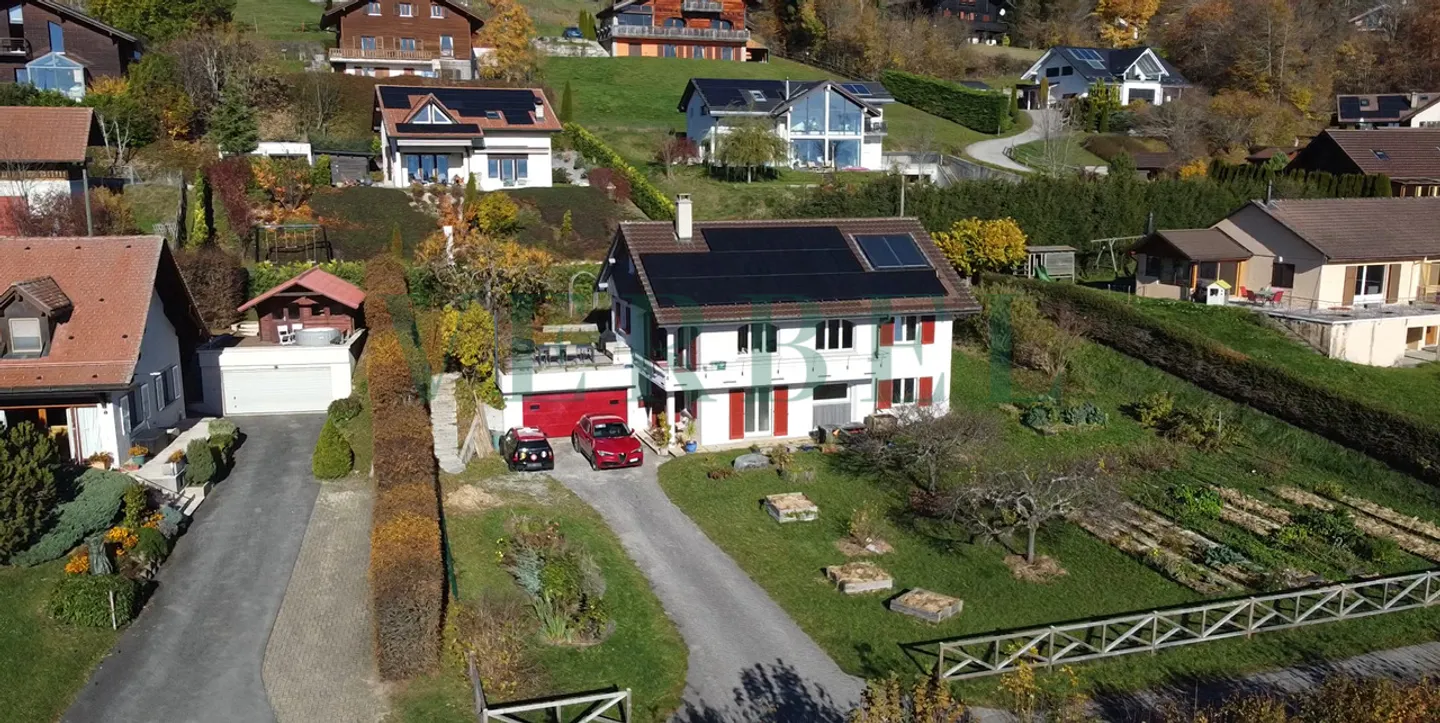 Casa familiare con servizi di alta gamma e SPA privato - Foto 1 di 9