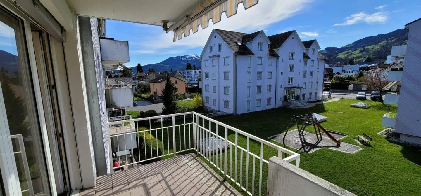 Helle Wohnung mit fantastischer Aussicht - Foto 4 von 9