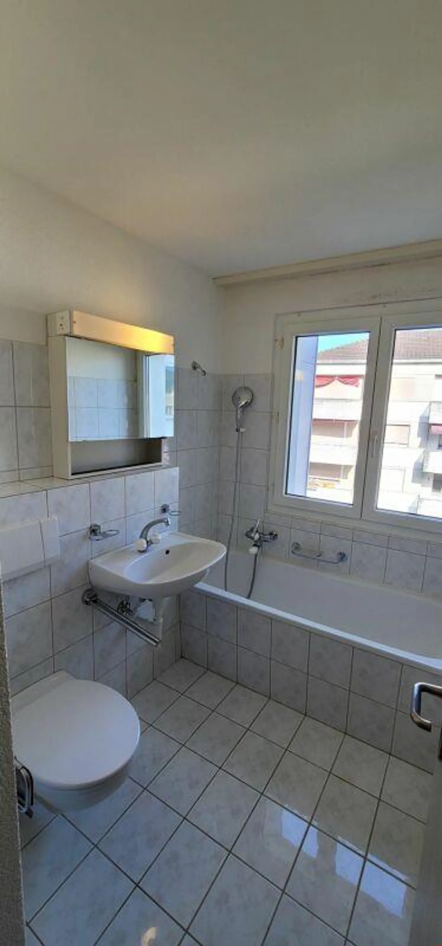 Helle Wohnung mit fantastischer Aussicht - Foto 8 von 9