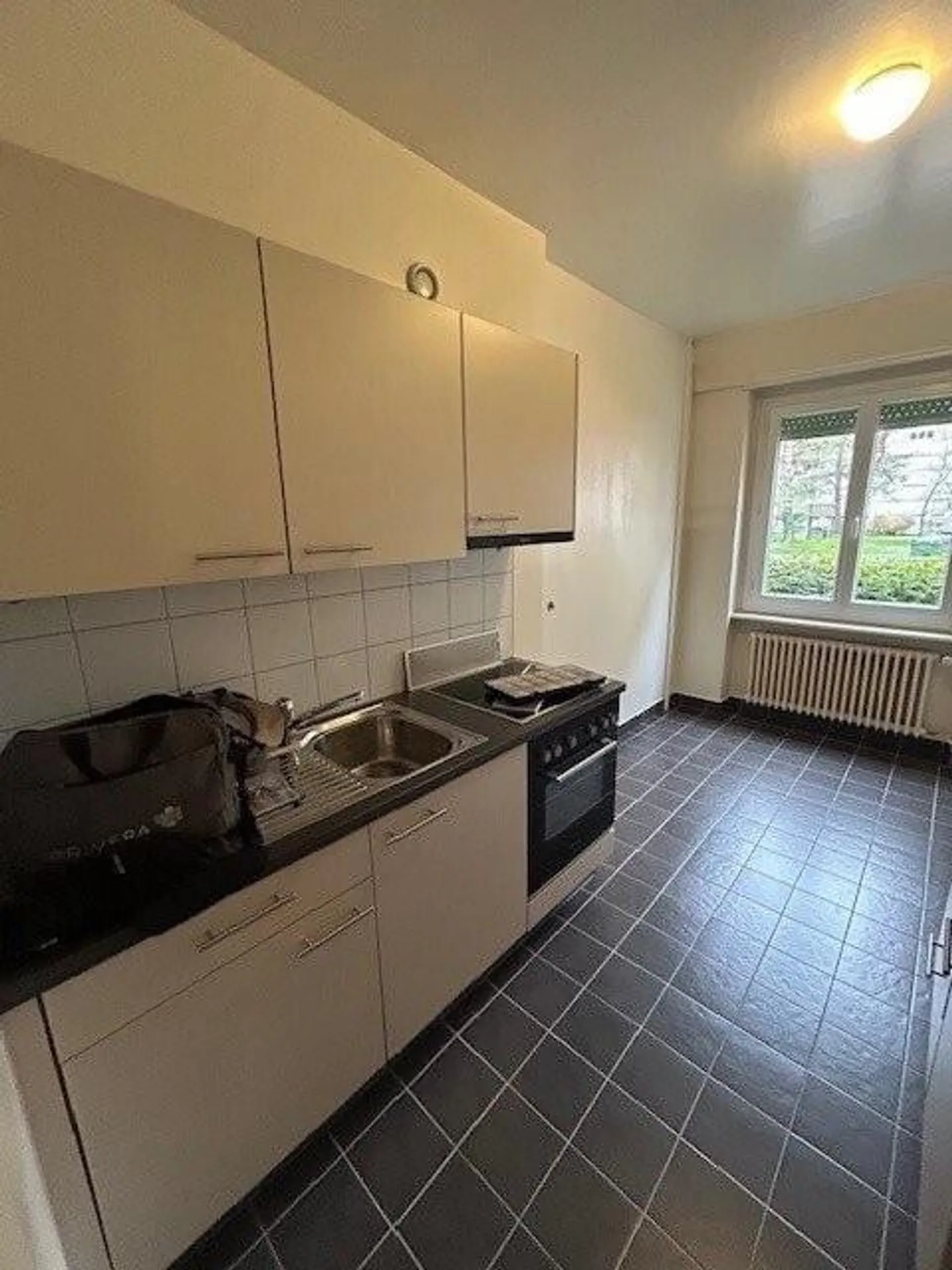 Zu ergreifen! Wunderschönes Studio in der Nähe des Stadtzentrums von Genf! - Foto 4 von 5