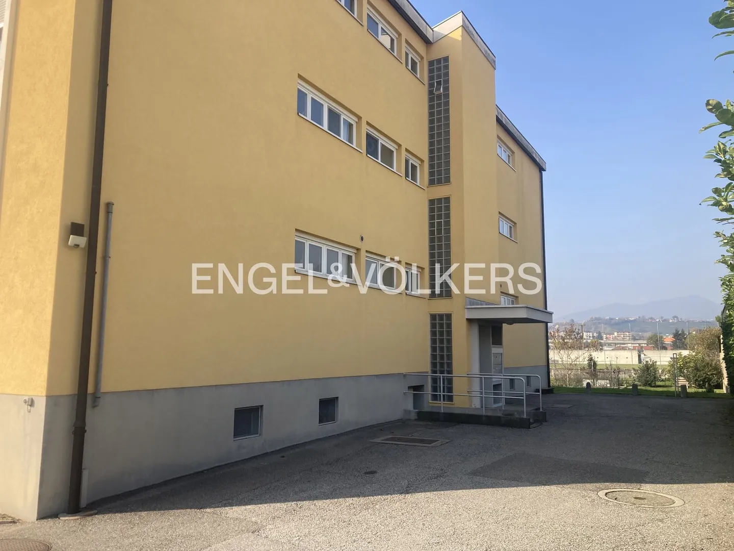 Palazzina a reddito a Balerna - Foto 3 di 4