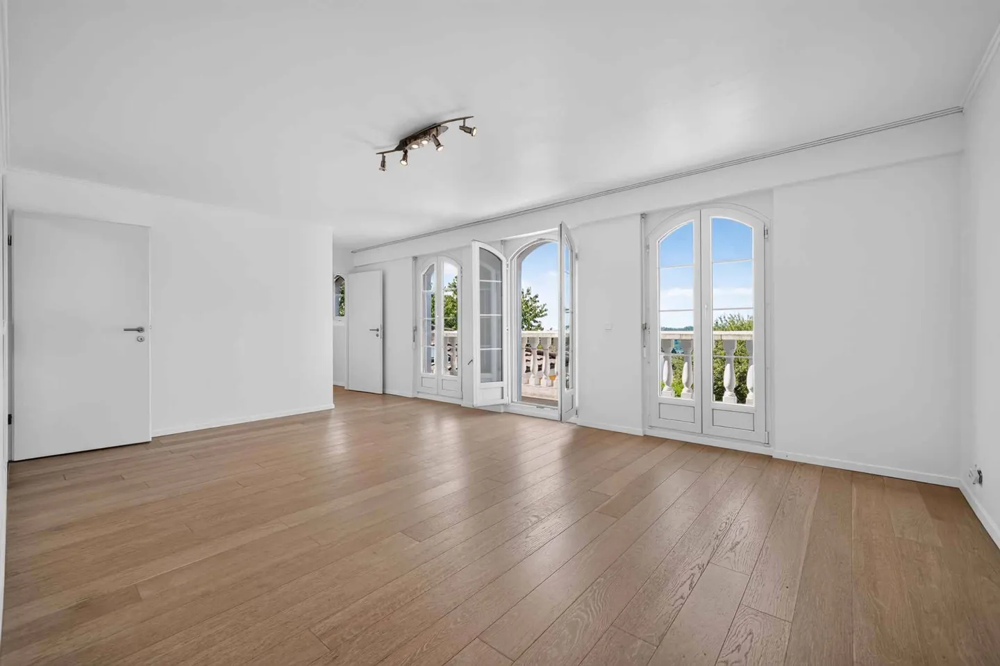 Une villa rare au charme méditerranéen - Photo 12 of 13
