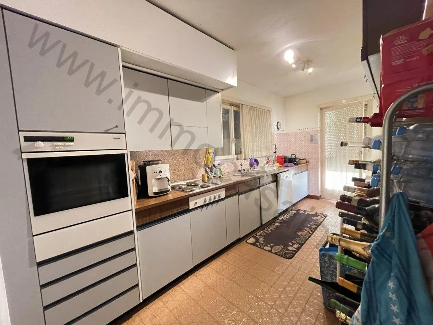 Villa with beautiful lake view in Bissone - Photo 5 of 12