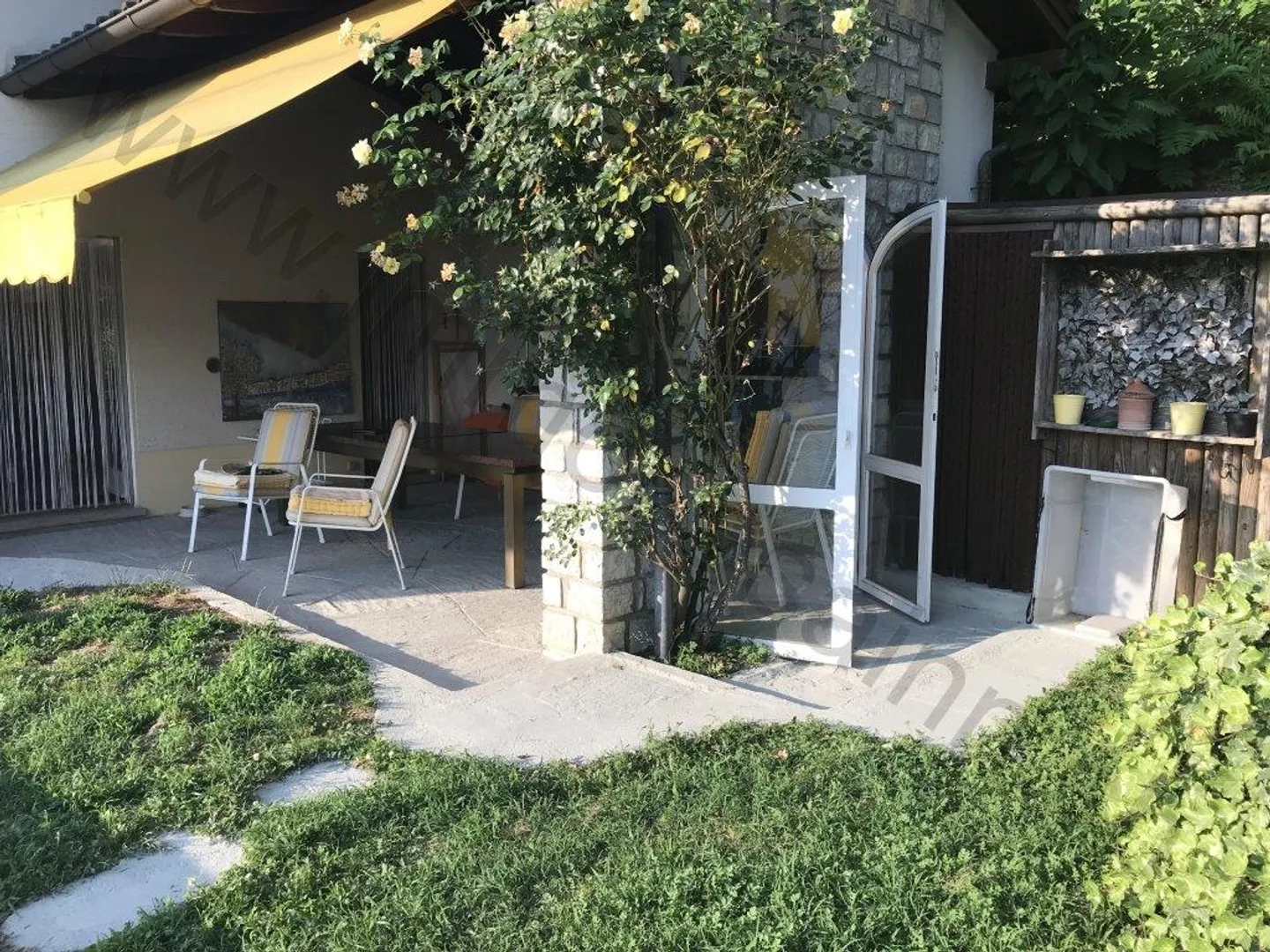 Villa with beautiful lake view in Bissone - Photo 8 of 12