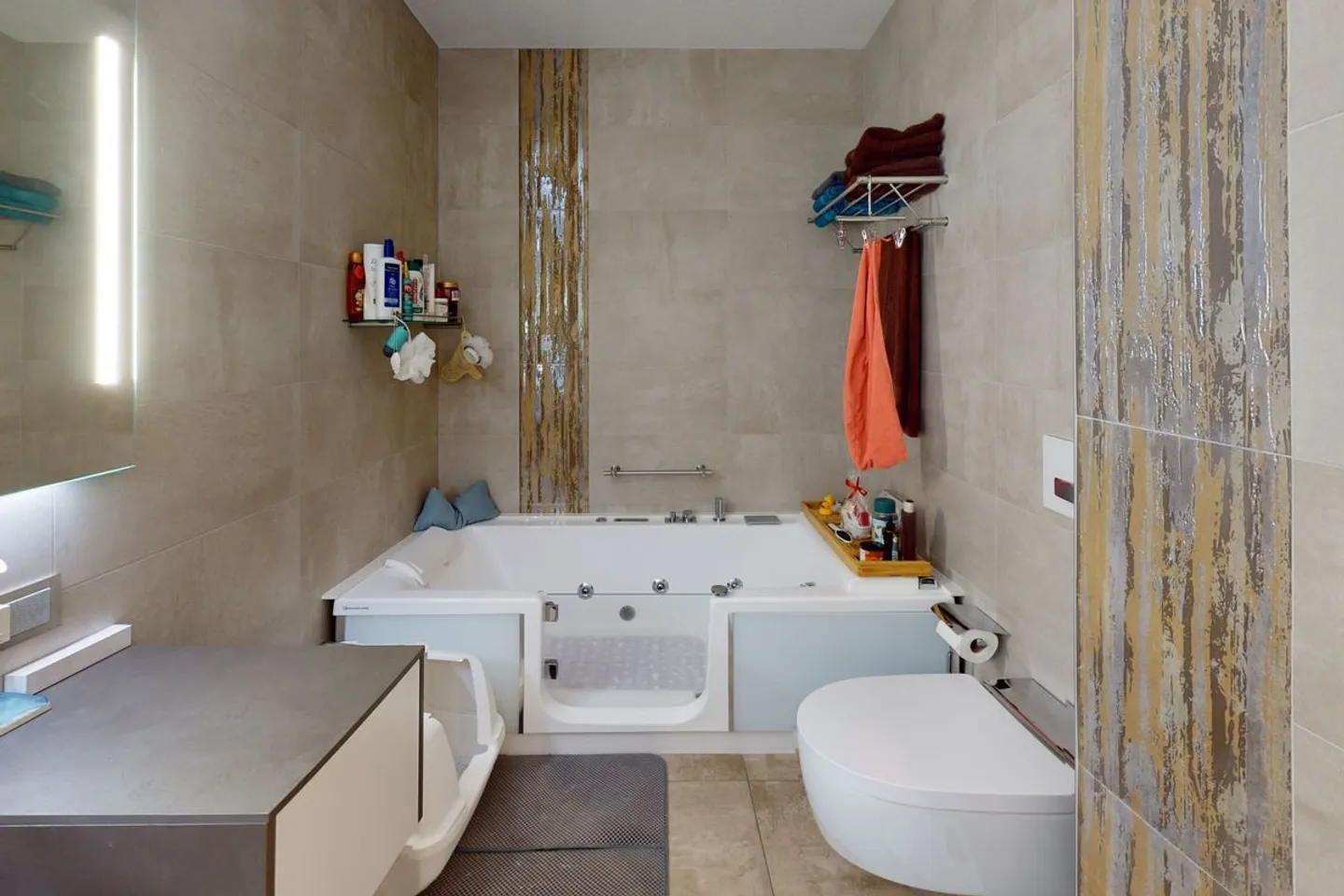 Bella proprietà di 3,5 stanze - Foto 2 di 12