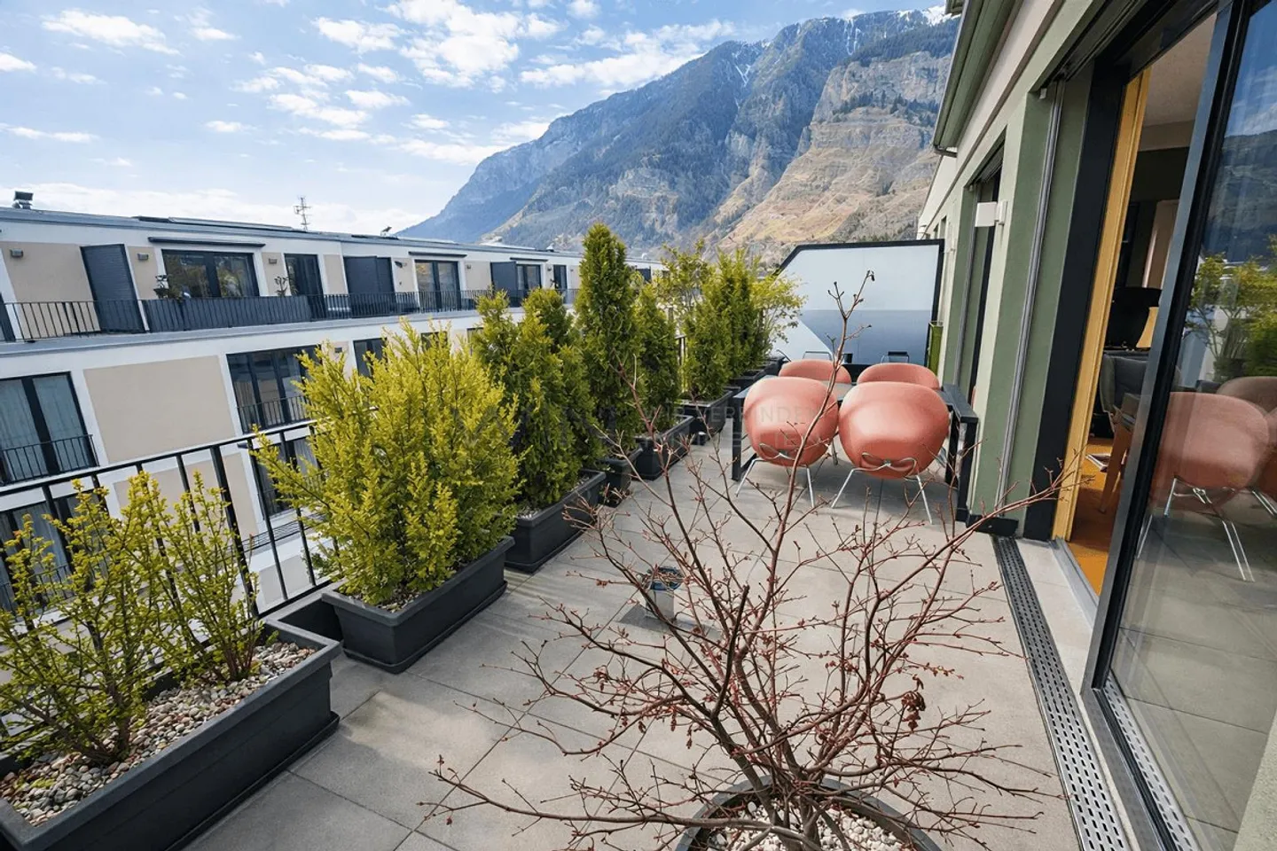 Appartamento moderno con terrazza - Foto 7 di 9