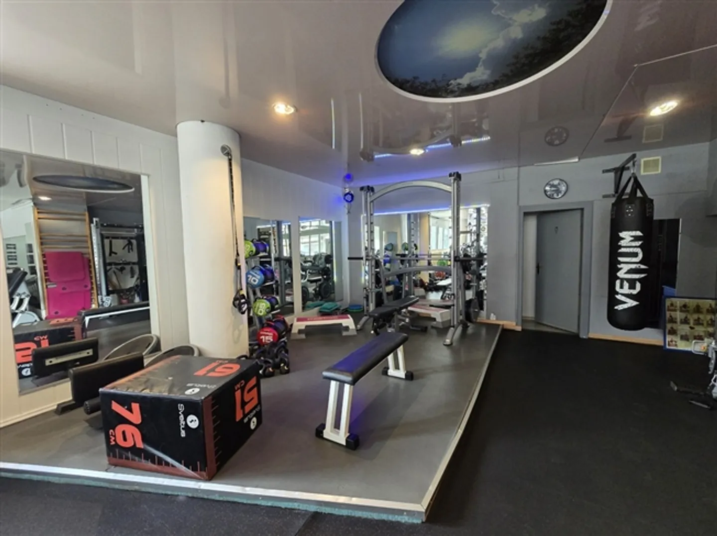 «Fitness mit 422 m² – Erdgeschoss – Lausanne Stadtzentrum» - Foto 4 von 10