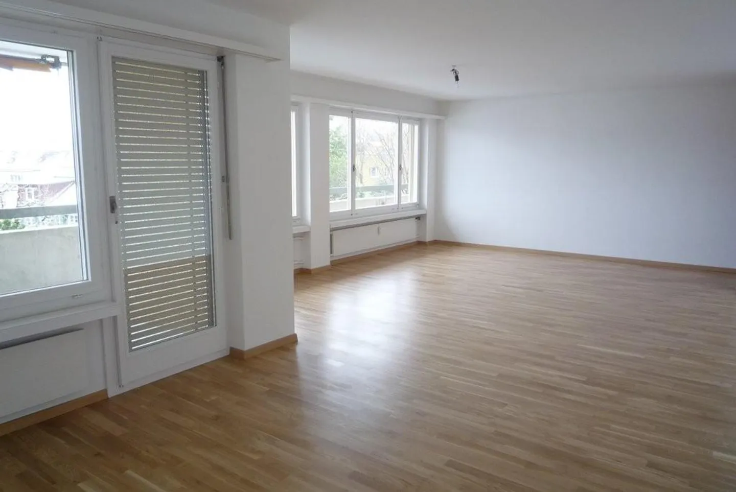 AFFITTARE SENZA DEPOSITO - Vivere con vista sul lago e sulle montagne - Foto 2 di 4