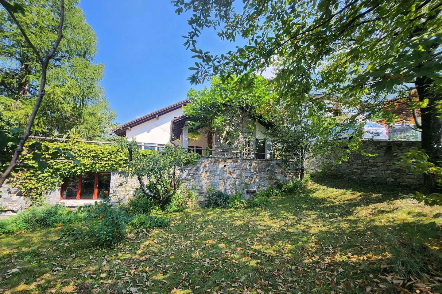 Casa unifamiliare con un grande giardino spettacolare - Foto 15 di 17