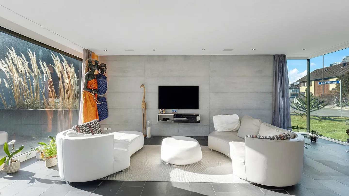 Stylish family house with modern living concept - Photo 5 of 11