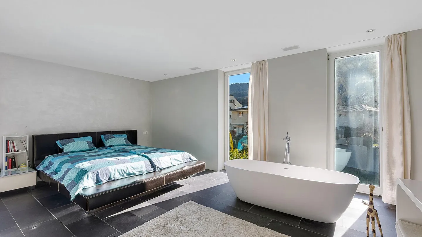 Stylish family house with modern living concept - Photo 7 of 11