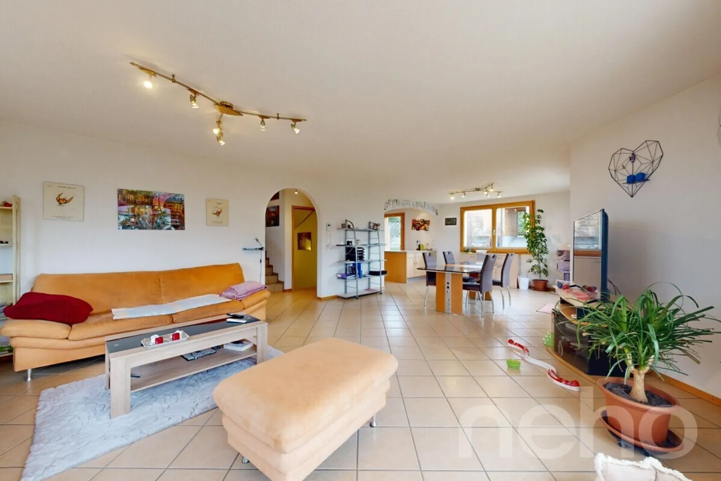 Maison Familiale Lumineuse - Photo 2 sur 12