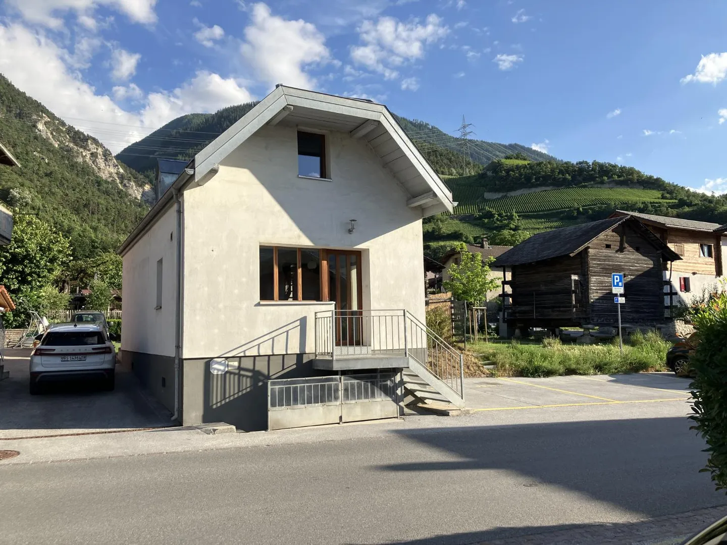 Maison Charmante avec Terrasse - Photo 2 sur 19