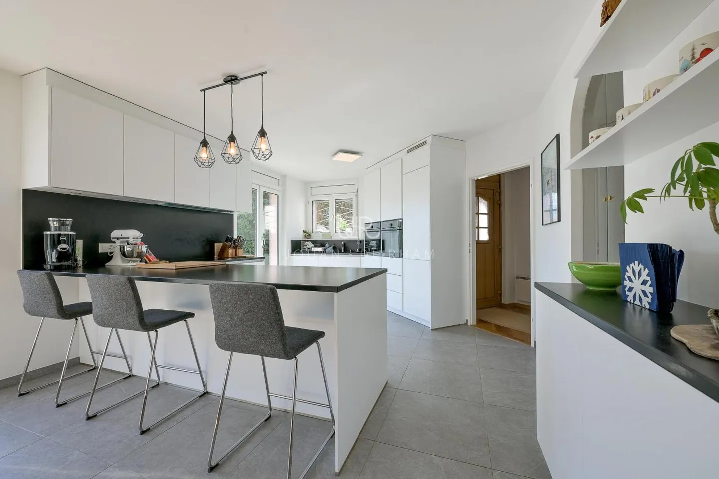 Casa bifamiliare a Crans con piscina - Foto 4 di 8