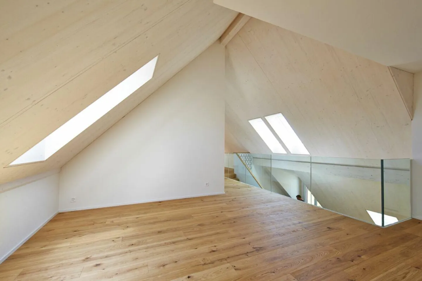 Moderno appartamento duplex di 3,5 stanze con galleria - Foto 5 di 15