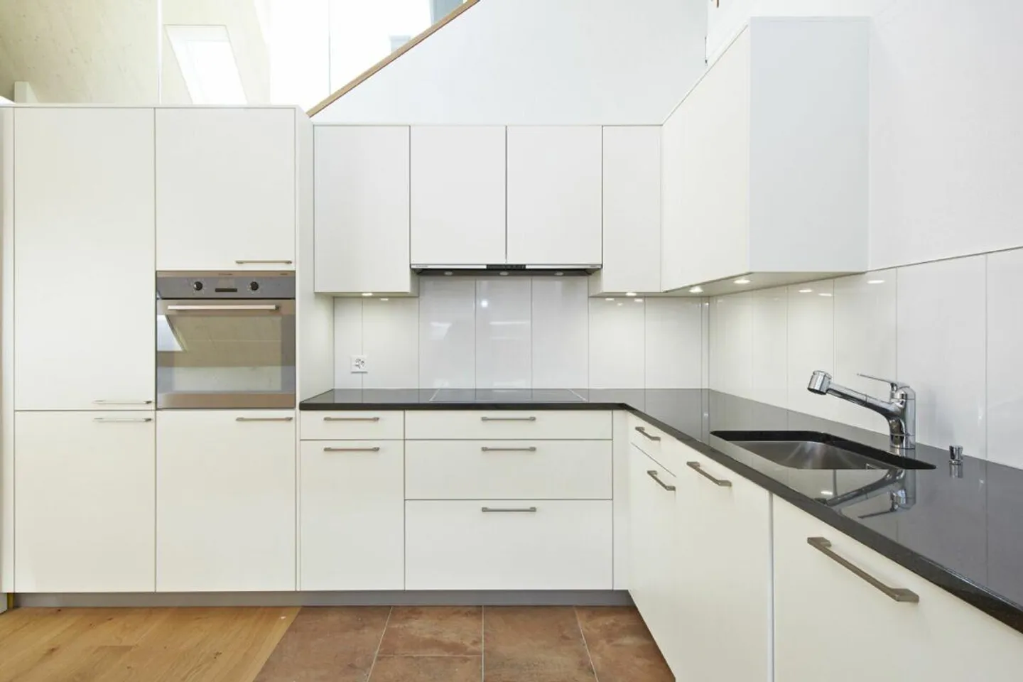 Moderno appartamento duplex di 3,5 stanze con galleria - Foto 2 di 15