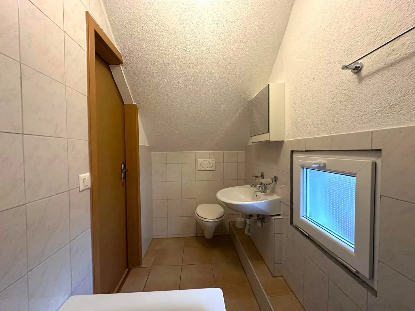 Charmante 2.5-Zimmer-Wohnung im Dachgeschoss in Romanshorn – ab Dezember 2026 verfügbar - Foto 7 von 8