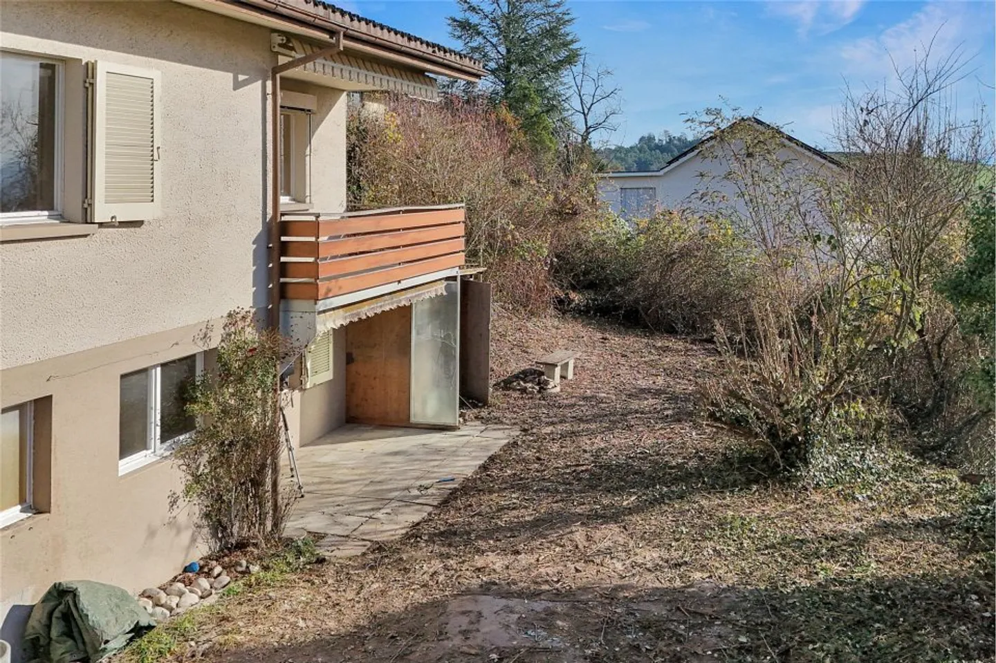 Renovationsobjekt mit Potenzial  5.5-Zimmer-Einfamilienhaus mit schöner Aussicht, bei den Reben - Foto 2 von 13