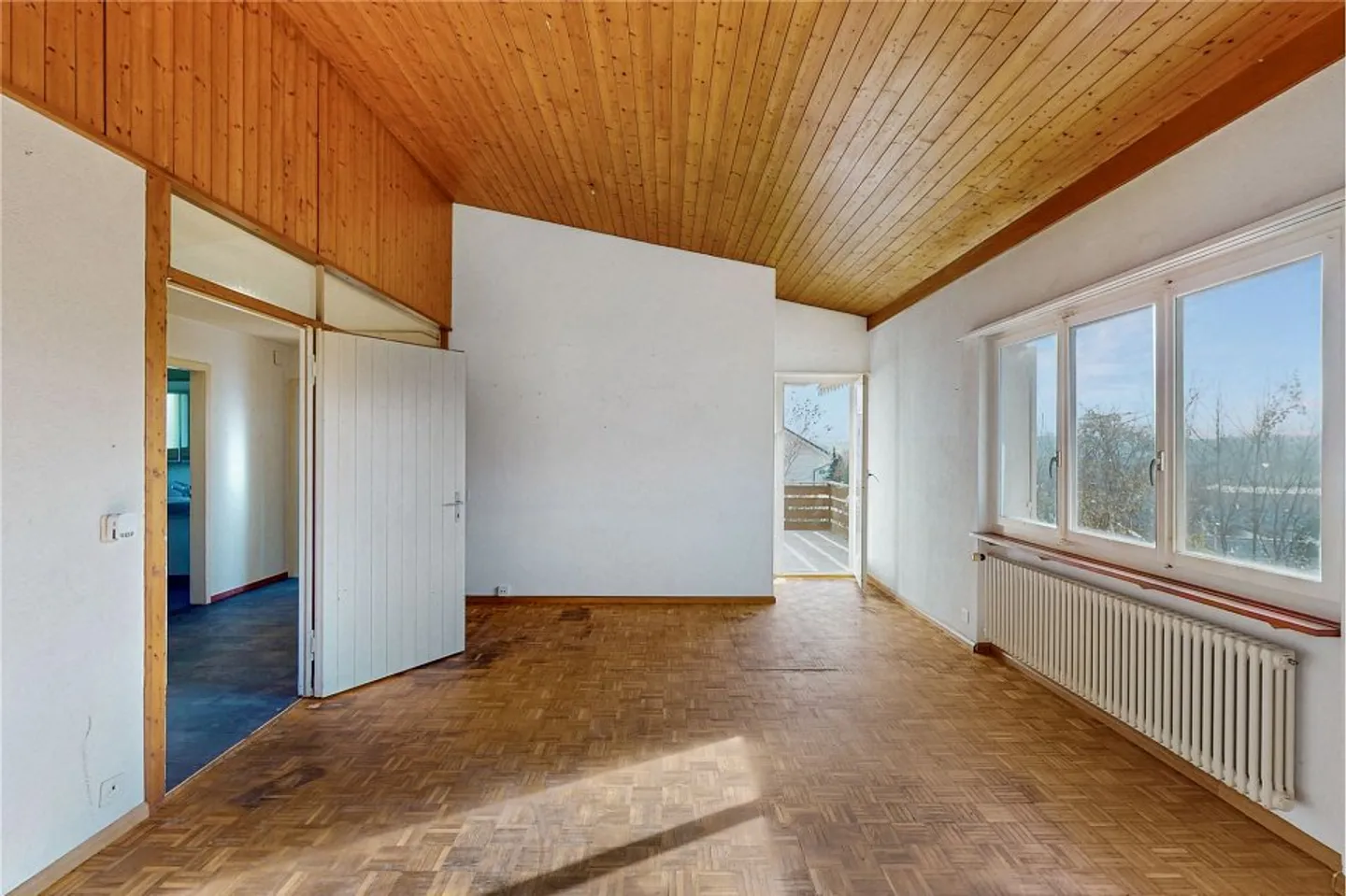Renovationsobjekt mit Potenzial  5.5-Zimmer-Einfamilienhaus mit schöner Aussicht, bei den Reben - Foto 5 von 13