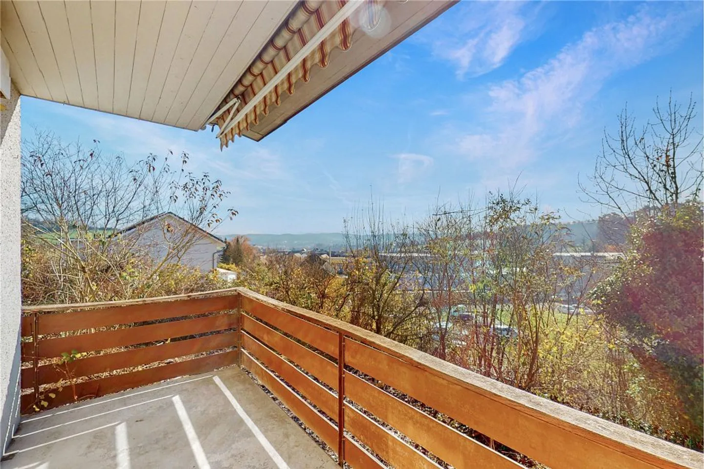 Renovationsobjekt mit Potenzial  5.5-Zimmer-Einfamilienhaus mit schöner Aussicht, bei den Reben - Foto 7 von 13