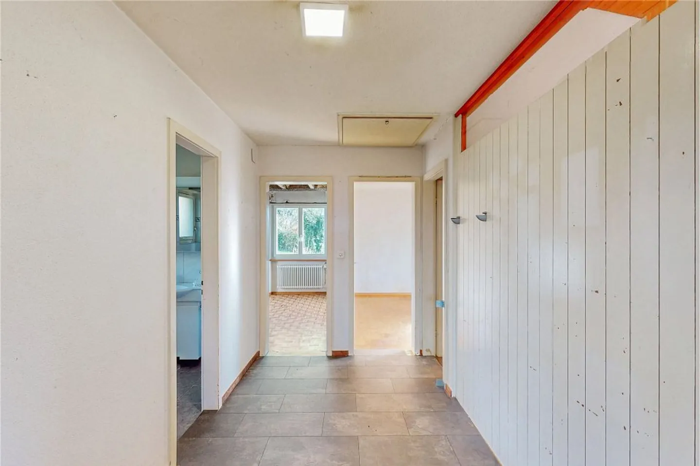 Renovationsobjekt mit Potenzial  5.5-Zimmer-Einfamilienhaus mit schöner Aussicht, bei den Reben - Foto 10 von 13