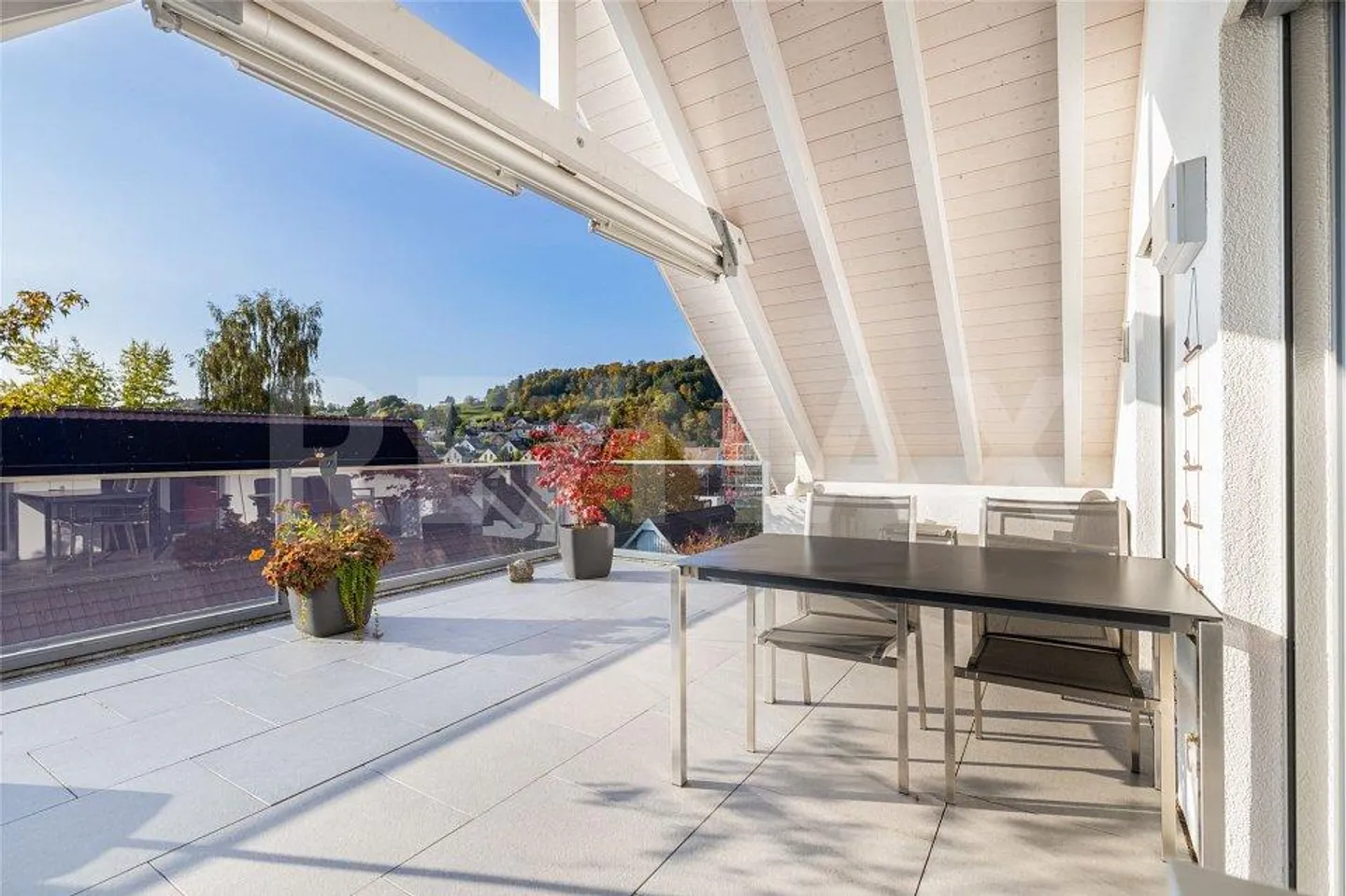 Appartamento duplex 5.5 soleggiato e quasi nuovo con vista mozzafiato sulle Alpi - Foto 5 di 13