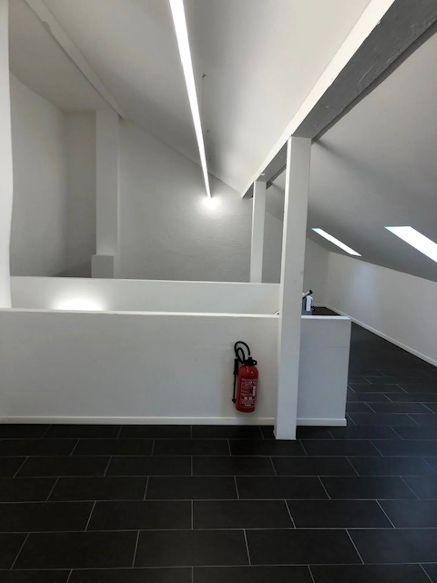 Mischgenutztes Gebäude mieten - Foto 8 von 10