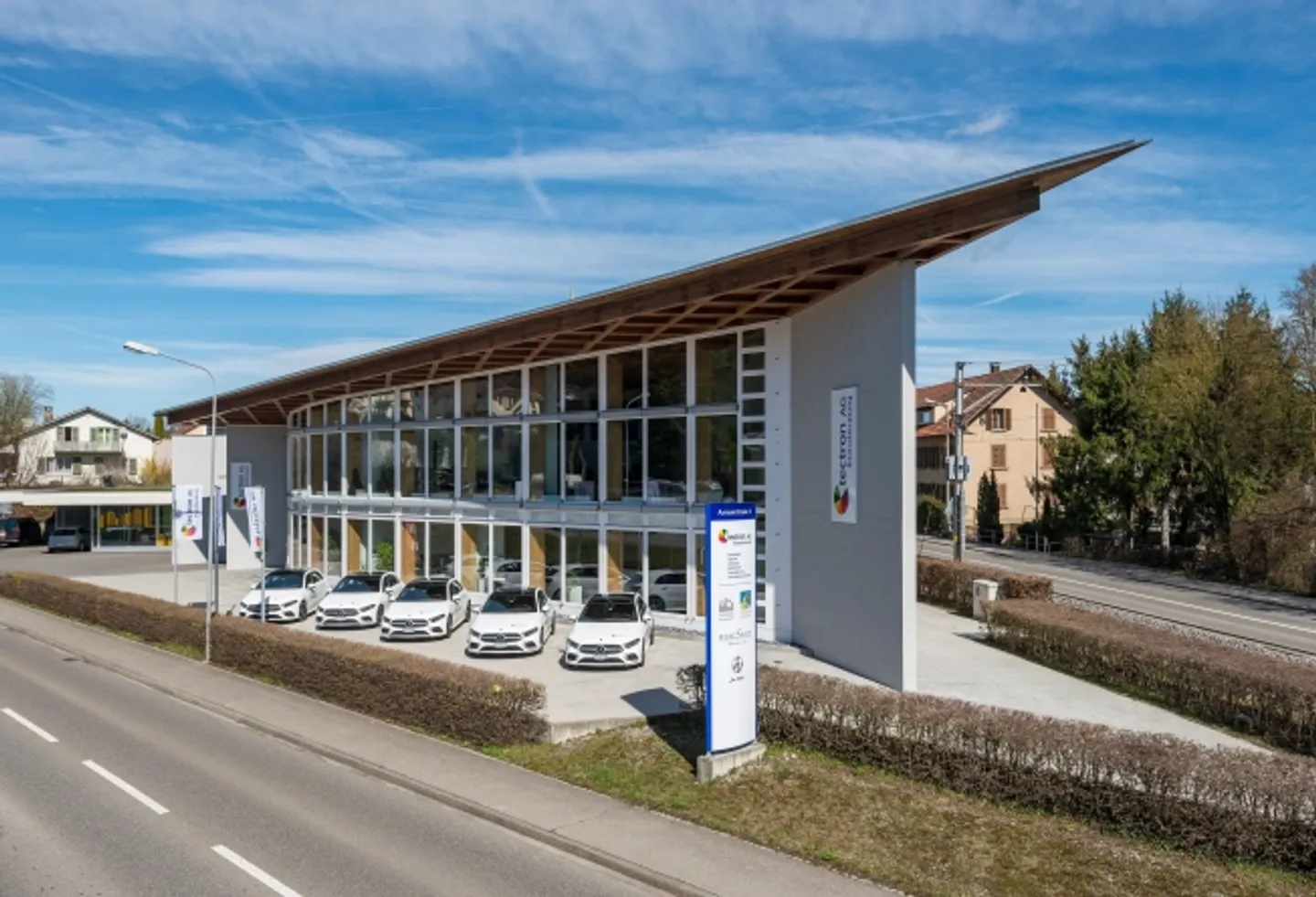 5.5-Room Double Family House with Garden - Photo 5 of 12