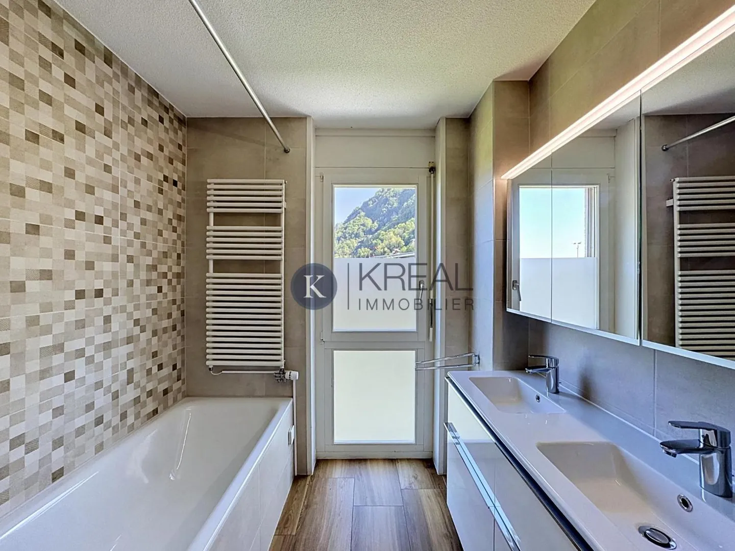 Charming Family Villa in Villeneuve - Photo 6 of 9