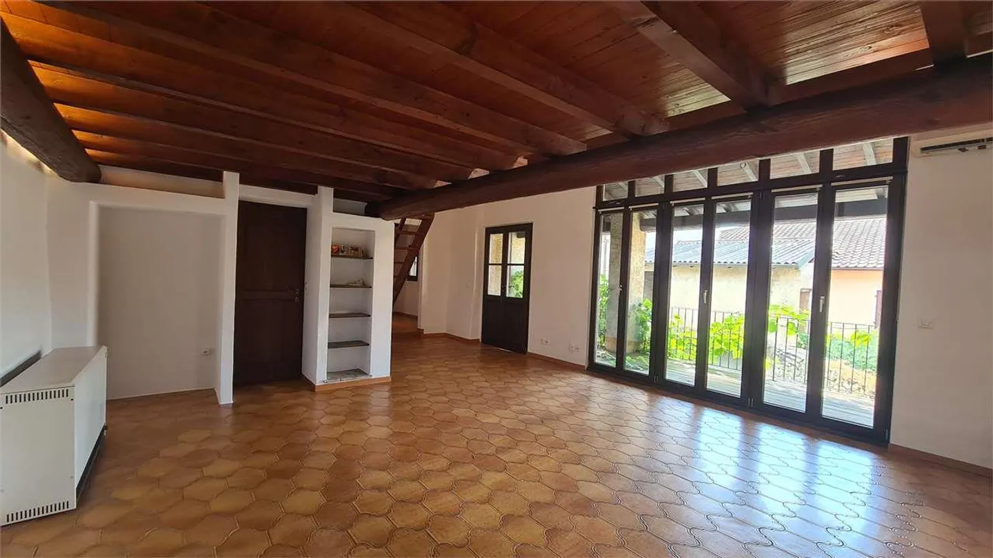 Morbio Inferiore: suggestivo loft nel nucleo - Foto 4 di 13