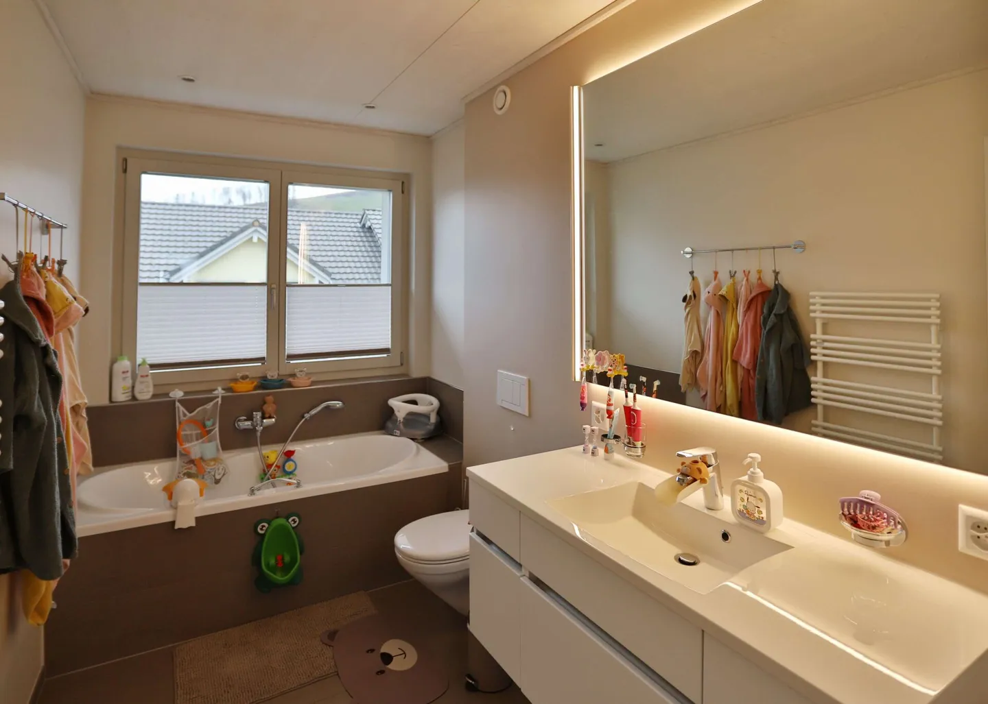 Moderno, luminoso e tranquillo - Foto 8 di 8