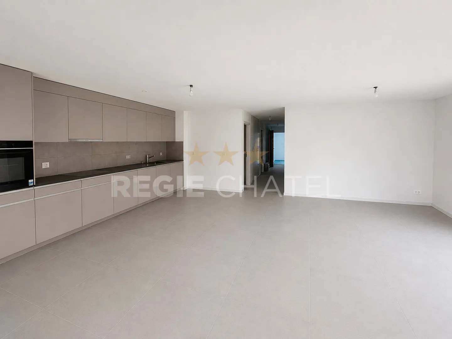 4.5 Room Apartment - Photo 3 of 8