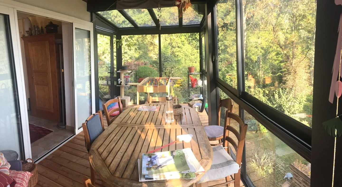 Incantevole Villa Familiare con Vista Lago - Foto 5 di 10