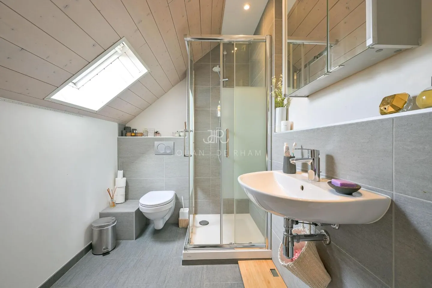 Casa bifamiliare in posizione tranquilla a Terre Sainte - Foto 7 di 13