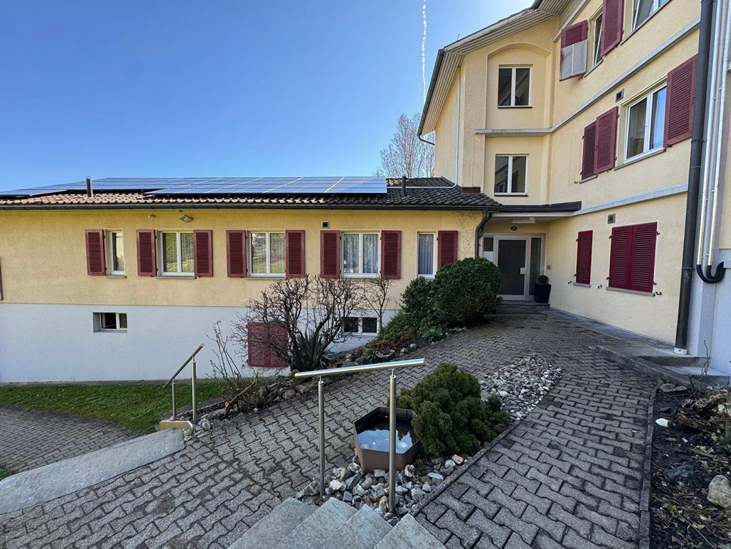 Geräumige Wohnung mit Balkon - Foto 7 von 7