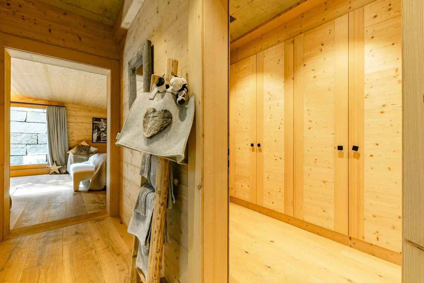 Stilvolles Chalet mit modernem Alpencharme in Schönried - Foto 7 von 35