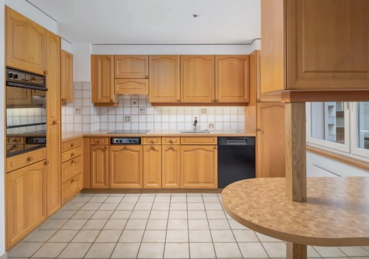 Ruhige 4.5-Zimmer-Wohnung mit Balkon - Foto 4 von 10