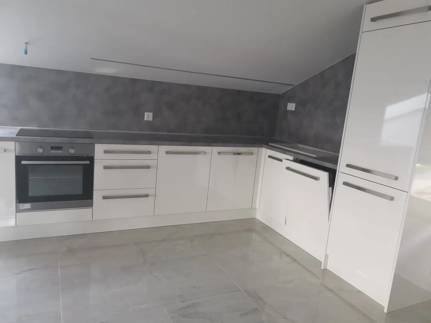 2.5 Room Bright Apartment - Ideal Location in Romont - Photo 4 of 9