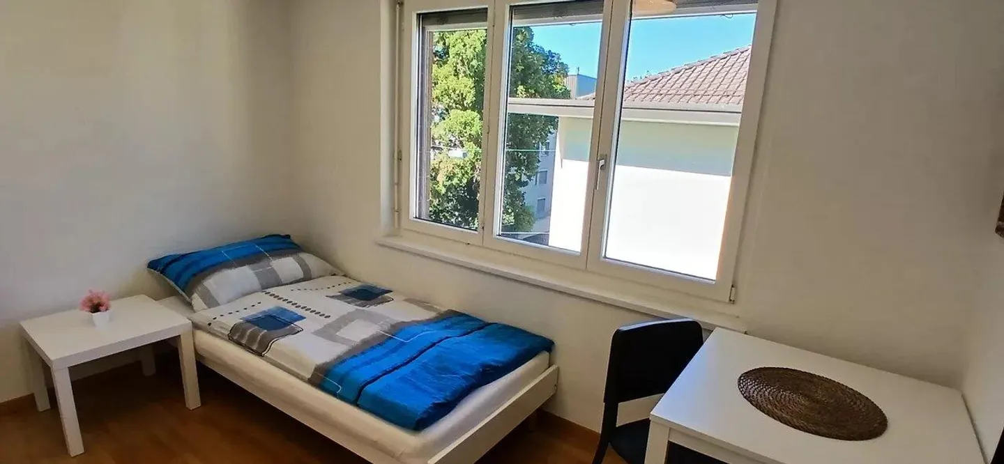 Chambre meublée au centre - Emménagez aujourd'hui - Photo 3 sur 13