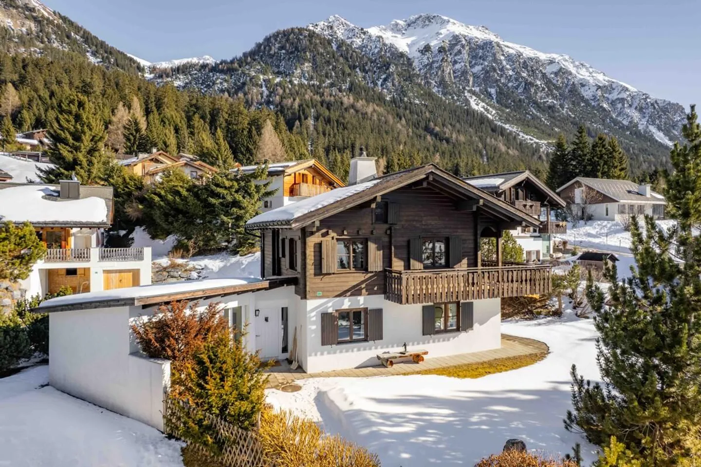 Lenzerheide: Holiday home with private wellness area - Photo 1 of 6