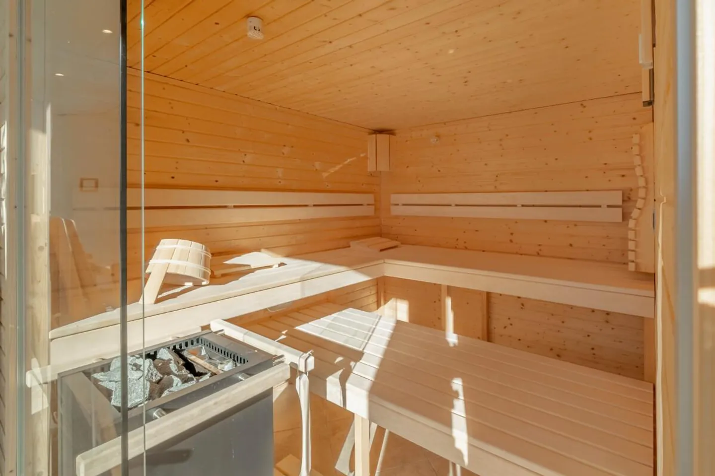 Lenzerheide: Holiday home with private wellness area - Photo 4 of 6