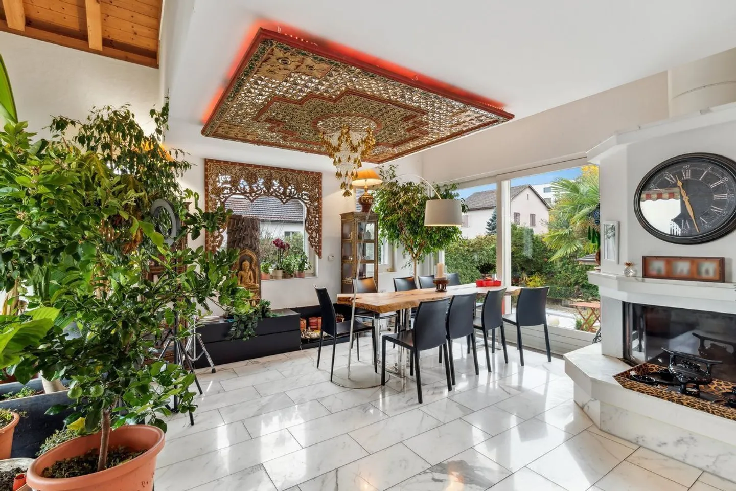 EDEL MÖBLIERTES EINFAMILIENHAUS, MIT GROSSEM GARTEN UND POOL  - Foto 2 von 13