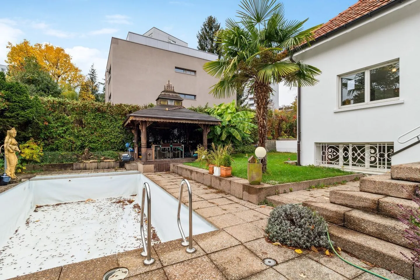 EDEL MÖBLIERTES EINFAMILIENHAUS, MIT GROSSEM GARTEN UND POOL  - Foto 12 von 13