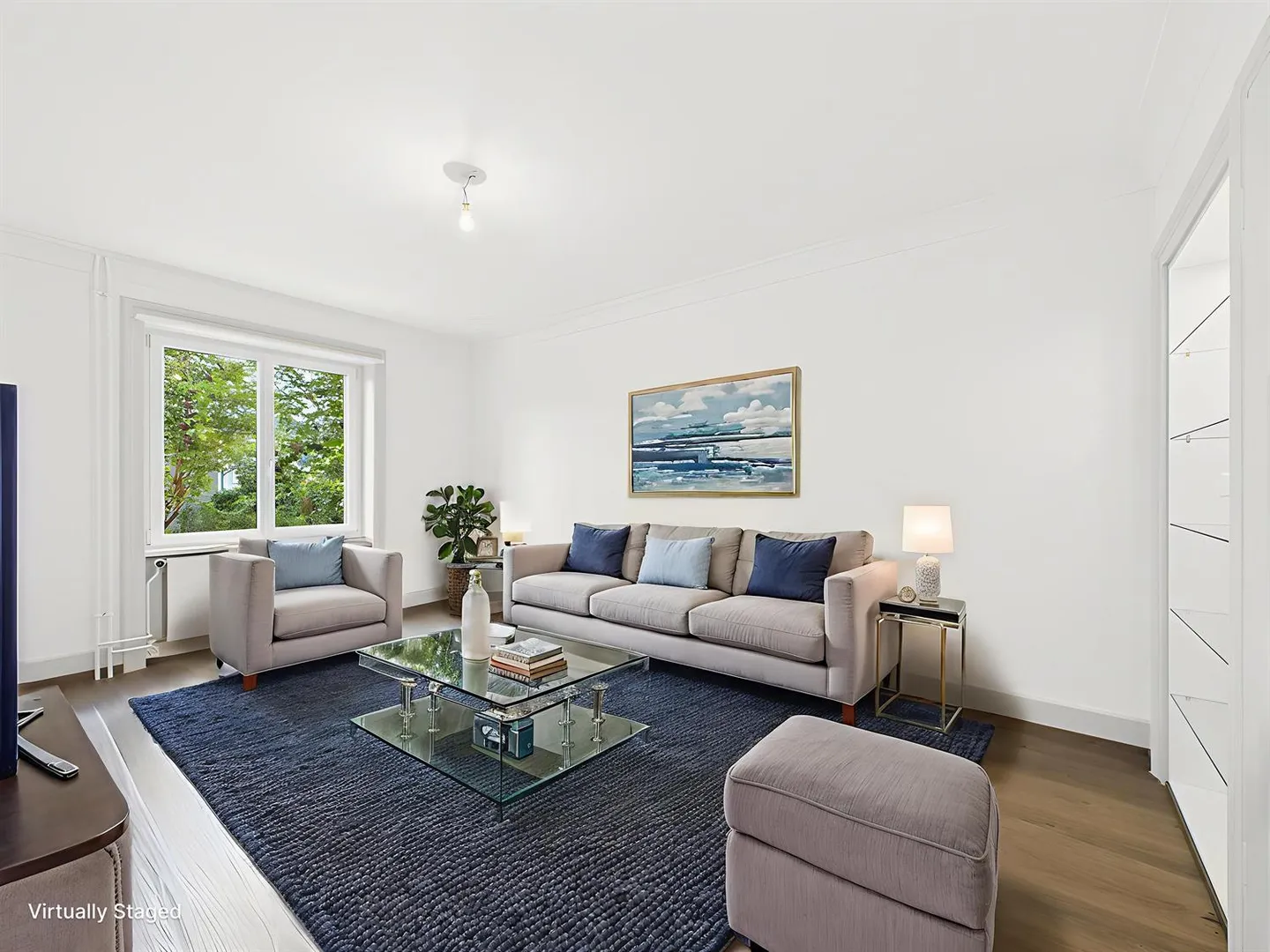 Modern and Bright 3-Room Apartment in Muttenz - Photo 1 of 8