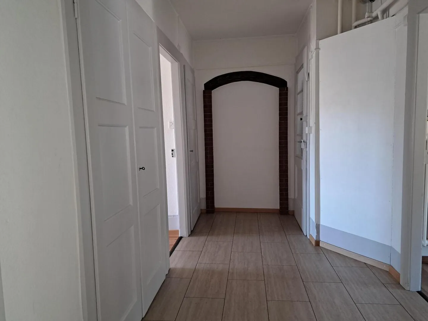 3-ROOM APARTMENT ON THE 2ND FLOOR WITH BALCONY - Photo 7 of 9