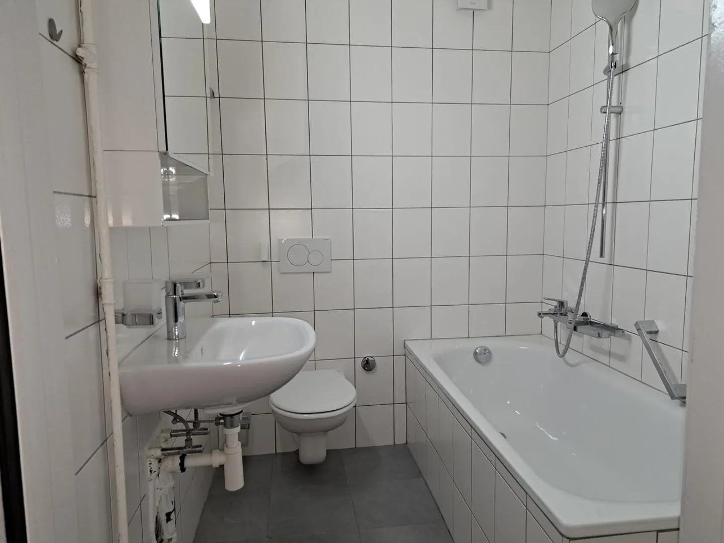 3-ROOM APARTMENT ON THE 2ND FLOOR WITH BALCONY - Photo 9 of 9