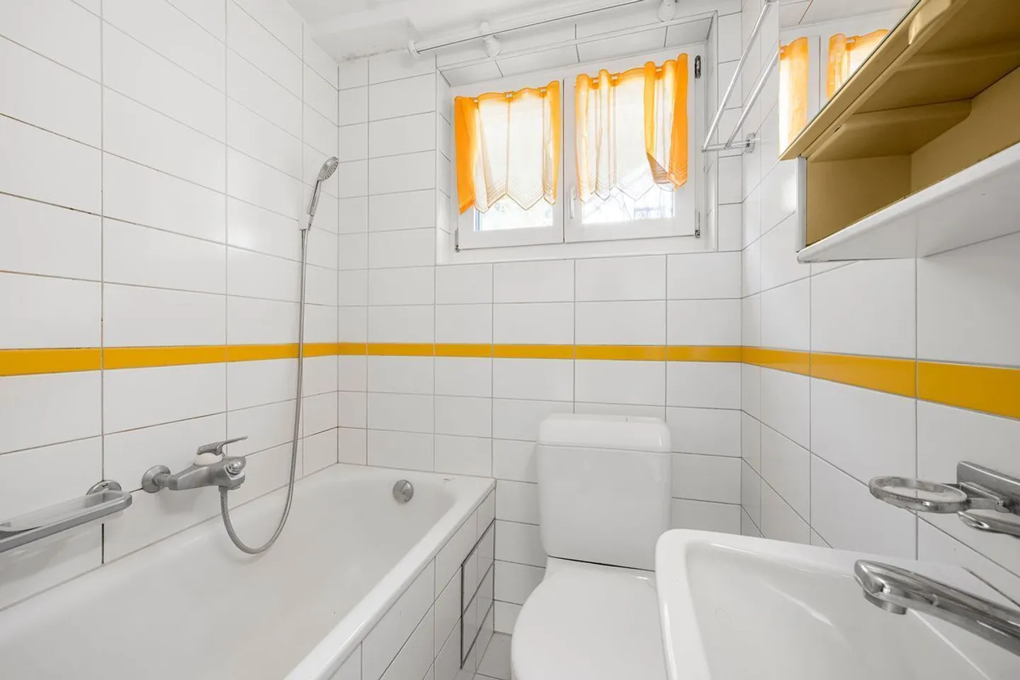 Proprietà di investimento con opportunità di sviluppo nel cuore di Altdorf - Foto 7 di 11