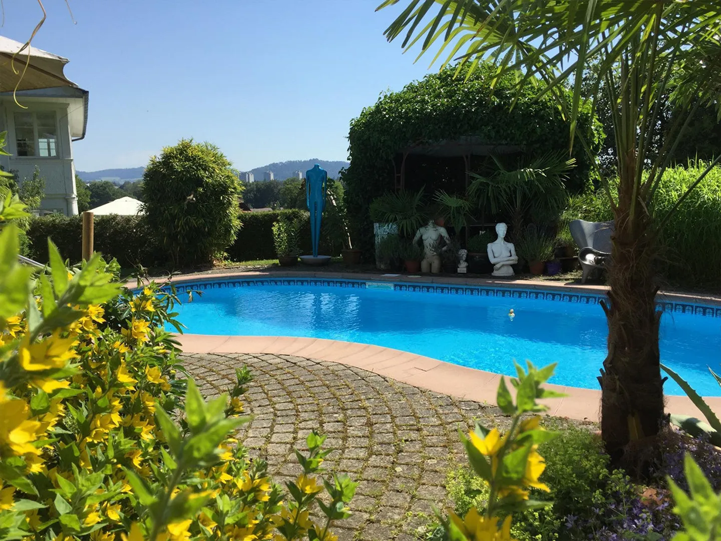 Maison individuelle de 6½ pièces avec piscine dans un emplacement calme à Wabern - Photo 19 sur 27